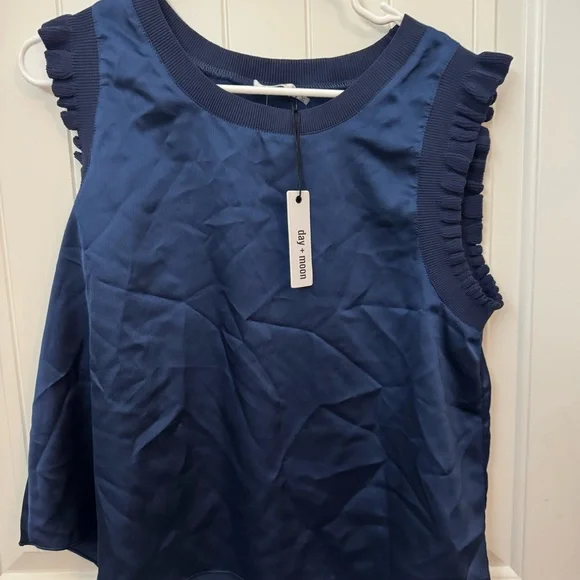 Day + Moon Royal Blue Ruffle Sleeve Blouse NWT women’s medium B - Picture 1 of 4